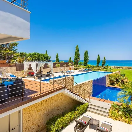 Annabel Palace וילה לאצ'י